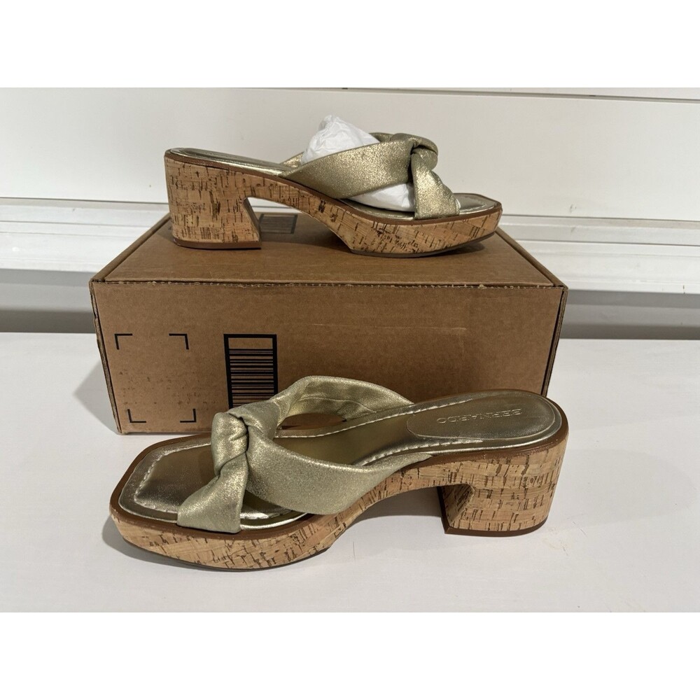 Bernardo Gold Jolie Leather Platform Sandals Size 10M
